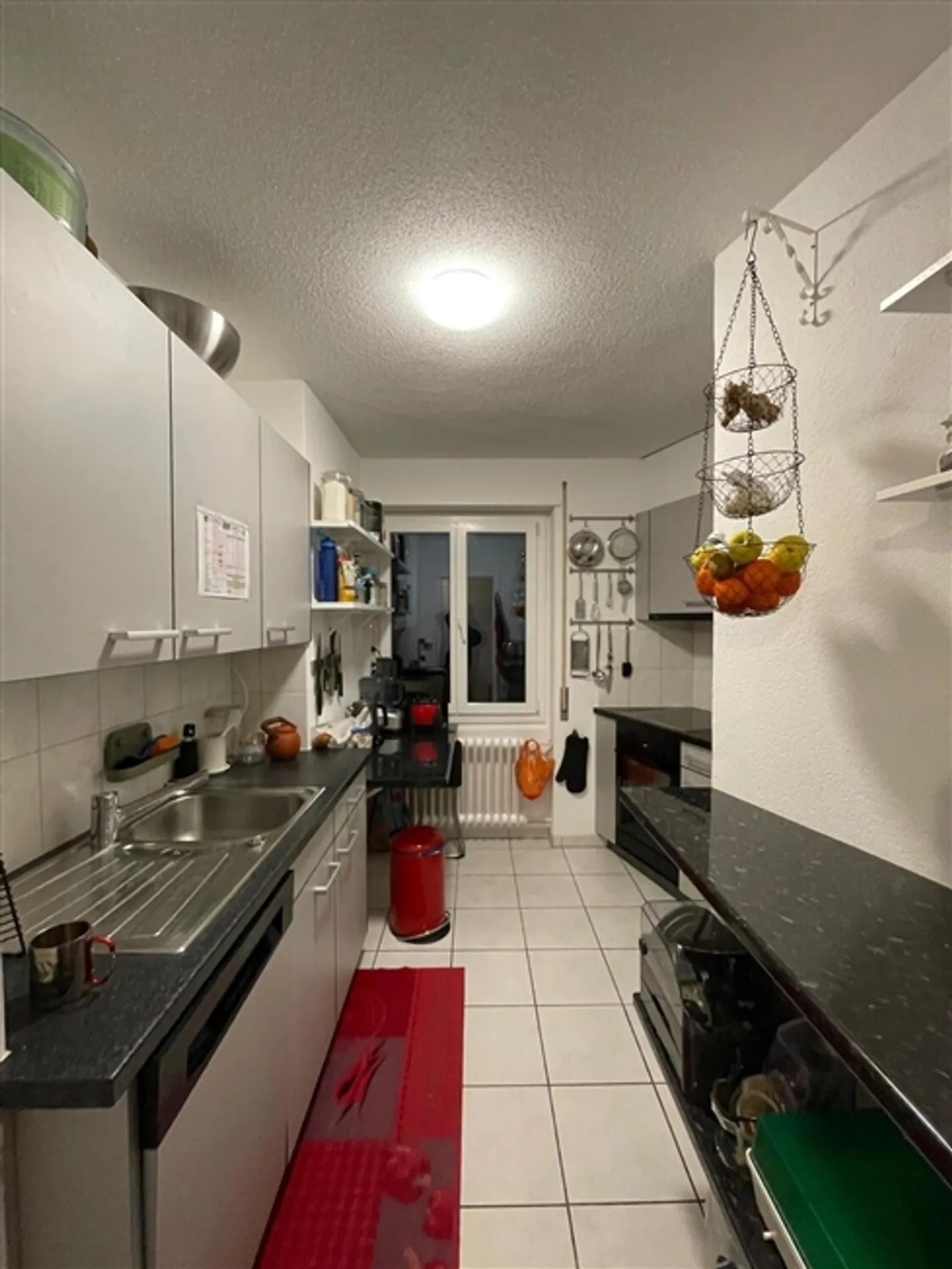 APPARTEMENT 3 CHAMBRES À BIEL/BIENNE (BE), MEUBLÉ, TEMPORAIRE - Photo 3 sur 9