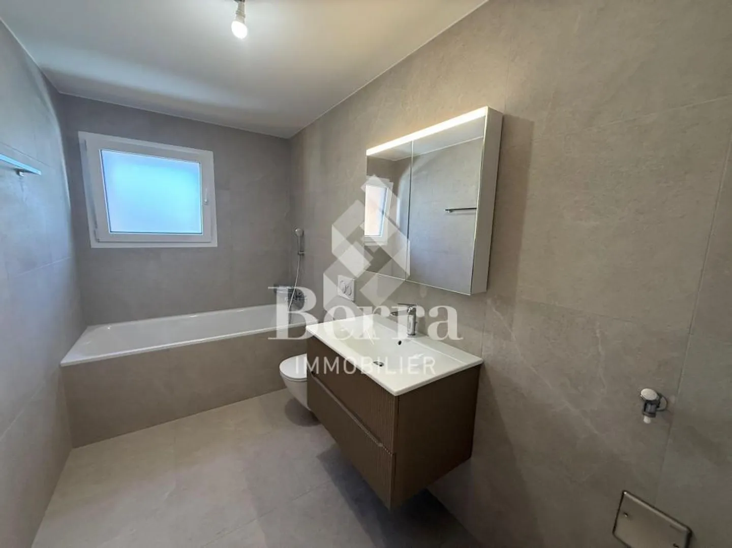 In a new PPE, beautiful garden-level apartment - Photo 12 of 13