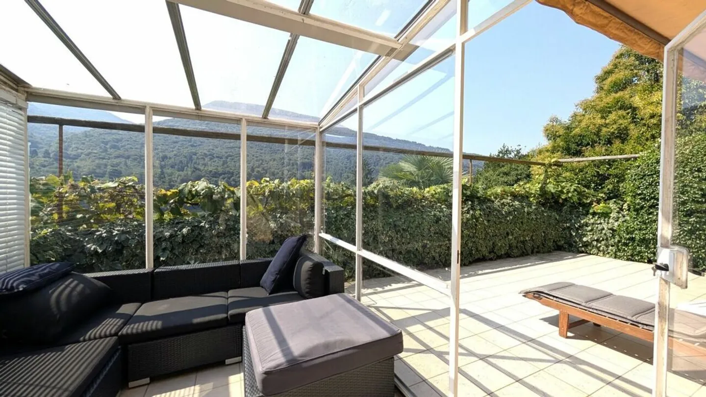 Casa di charme con giardino d'inverno e panorama sulle montagne - Foto 4 di 15