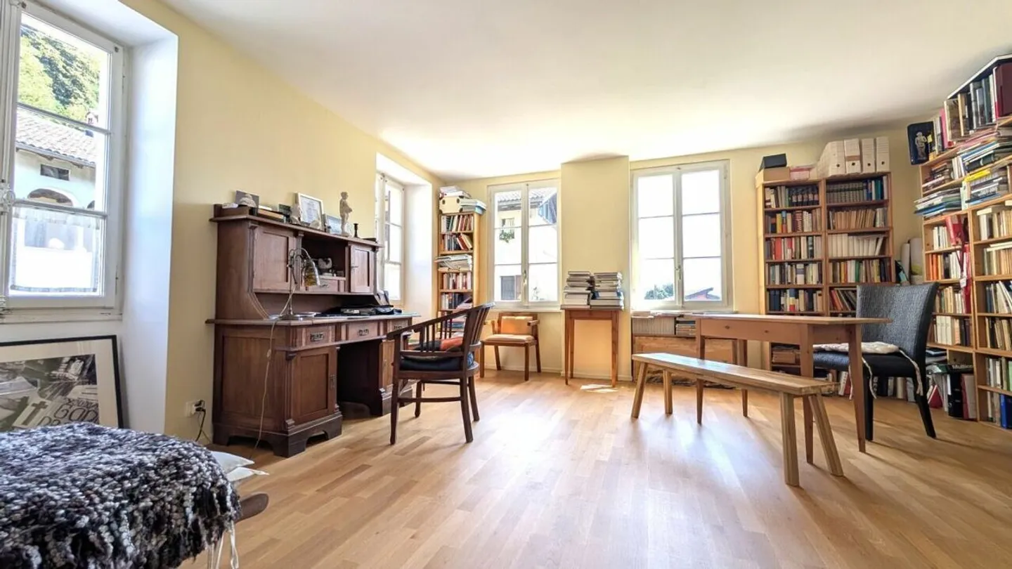 Casa di charme con giardino d'inverno e panorama sulle montagne - Foto 10 di 15