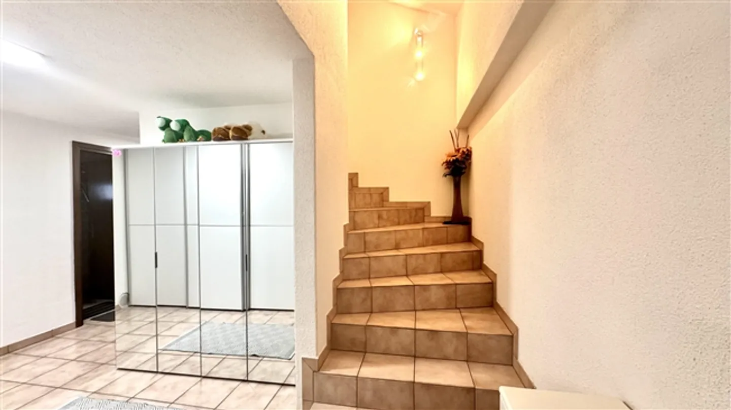 Ref. 2021 Cozy Single-Family Home with 6.5 Rooms and Low Environmental Impact - Photo 15 of 20