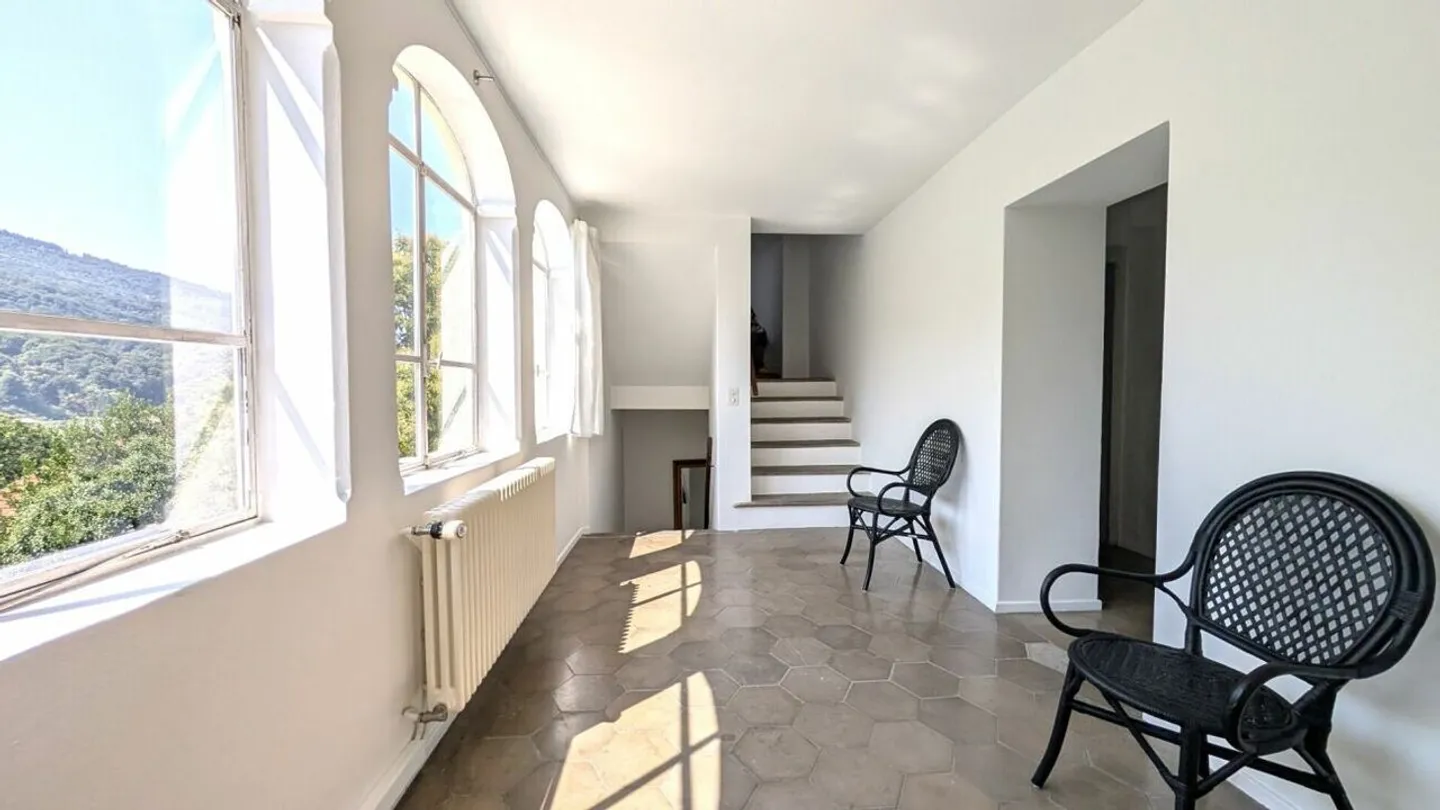 Casa di charme con giardino d'inverno e panorama sulle montagne - Foto 12 di 15