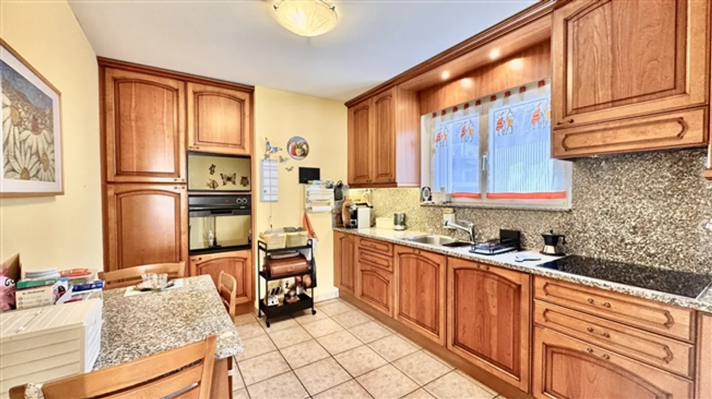 Ref. 2021 Cozy Single-Family Home with 6.5 Rooms and Low Environmental Impact - Photo 6 of 20