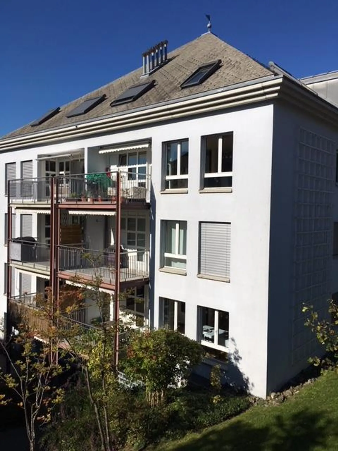 New, idyllic 5.5 room apartment with garden seating area - Photo 1 of 13