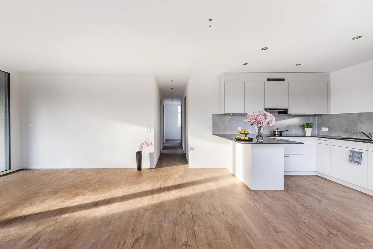 Appartement moderne près de l'accès autoroutier - Photo 3 sur 11