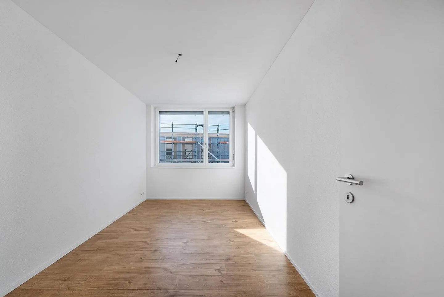 Appartement moderne près de l'accès autoroutier - Photo 5 sur 11