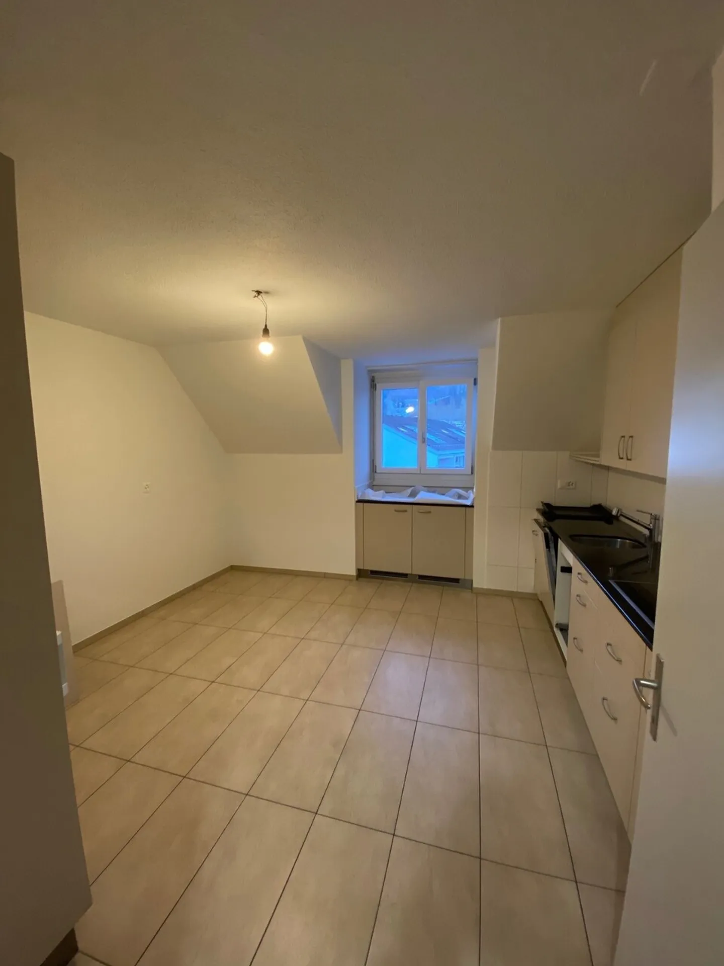 Apartment for rent - Photo 8 of 16