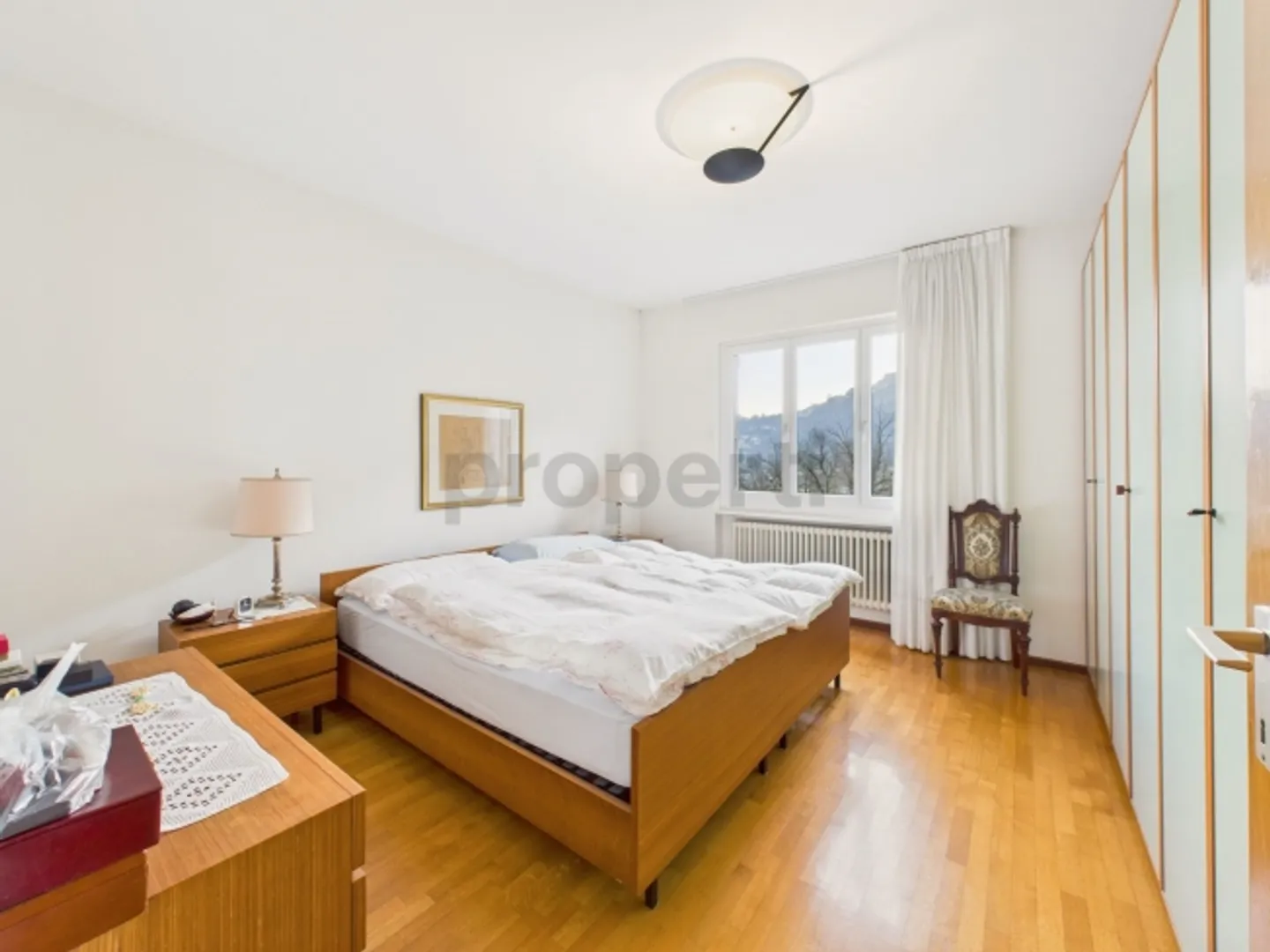 Affascinante villa bifamiliare con giardino - Foto 5 di 13