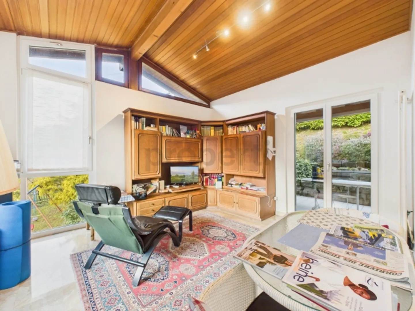 Affascinante villa bifamiliare con giardino - Foto 10 di 13