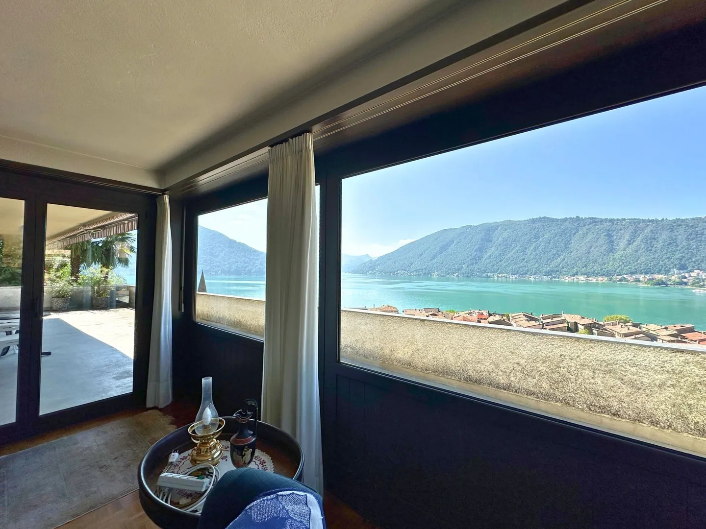 Interesting apartment with 5.5 rooms, large terrace and beautiful lake view - Photo 9 of 18