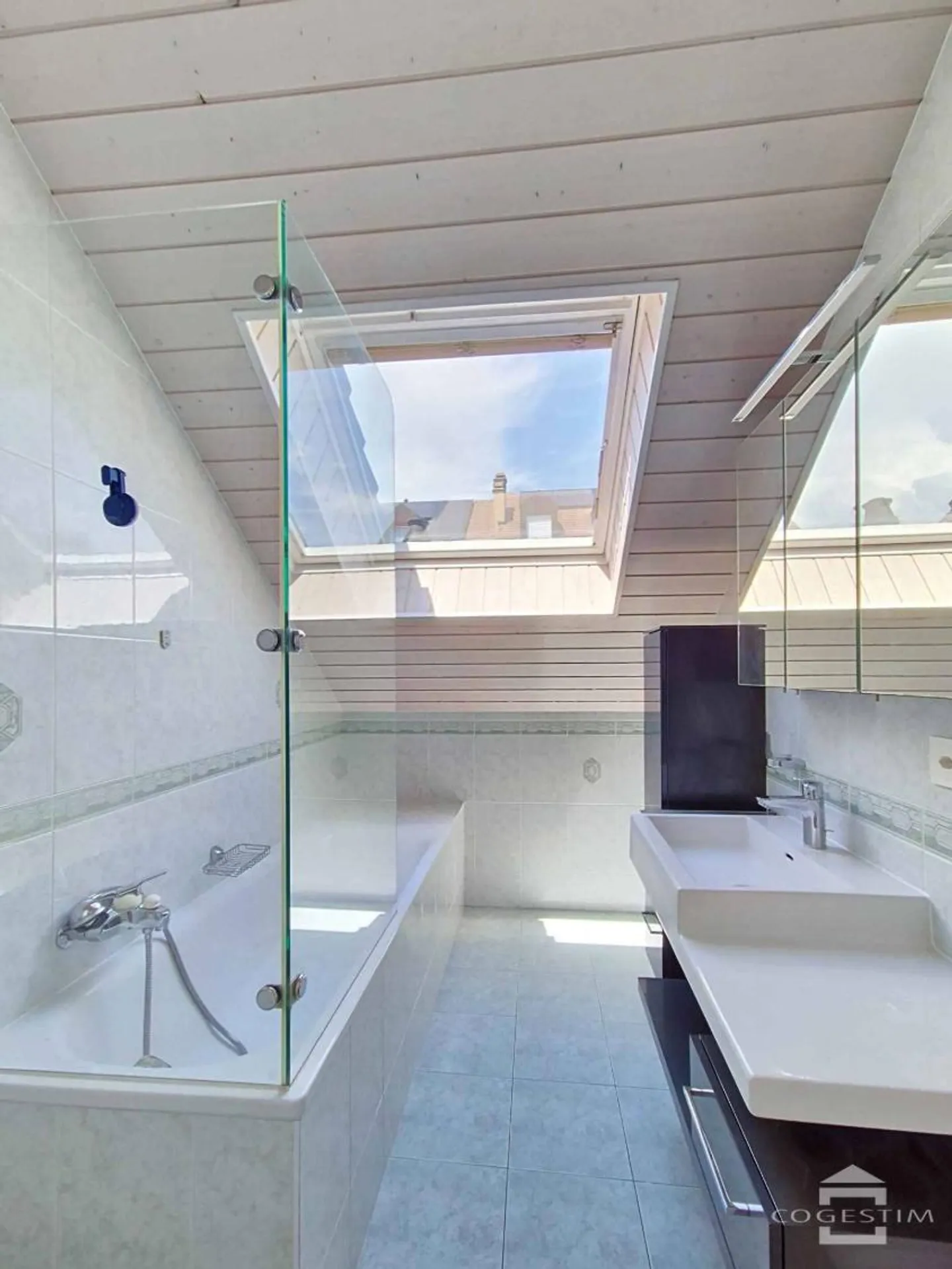 Immediately available: Beautiful 4.5-room apartment in the heart of La Côte - Photo 8 of 13