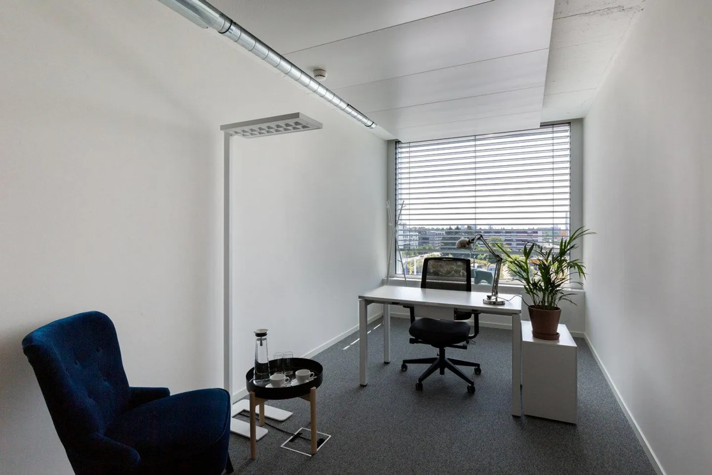 Spazio ufficio per 15 in Spaces Ambassador House - Foto 1 di 7