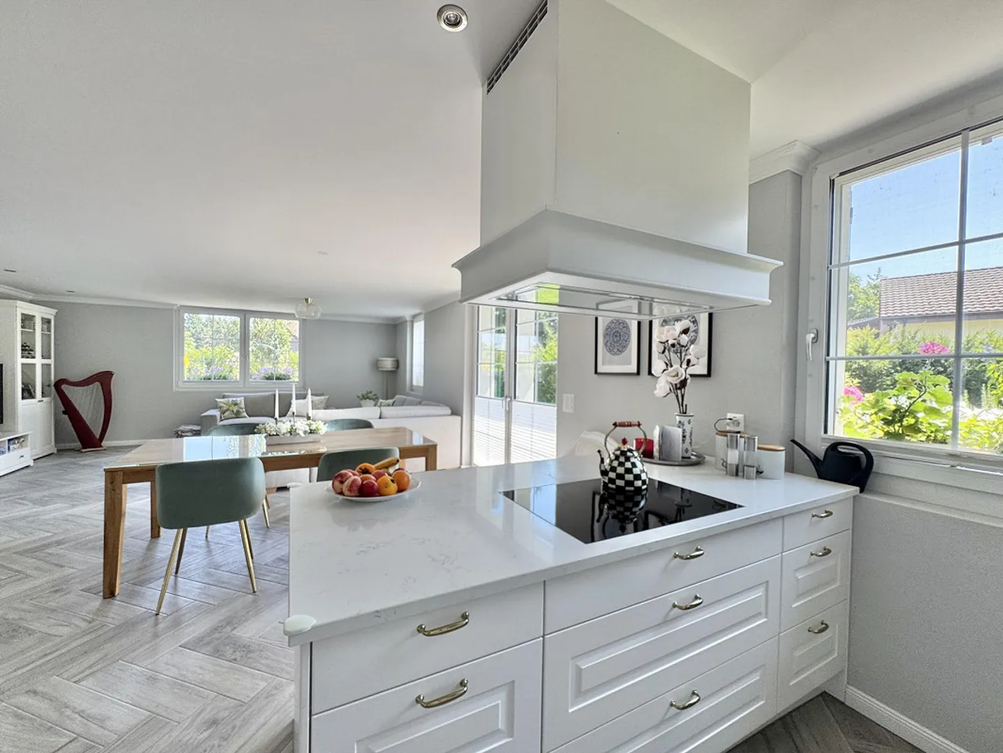 Casa unifamiliare in un quartiere adatto alle famiglie, vicino al Reno - Foto 2 di 8