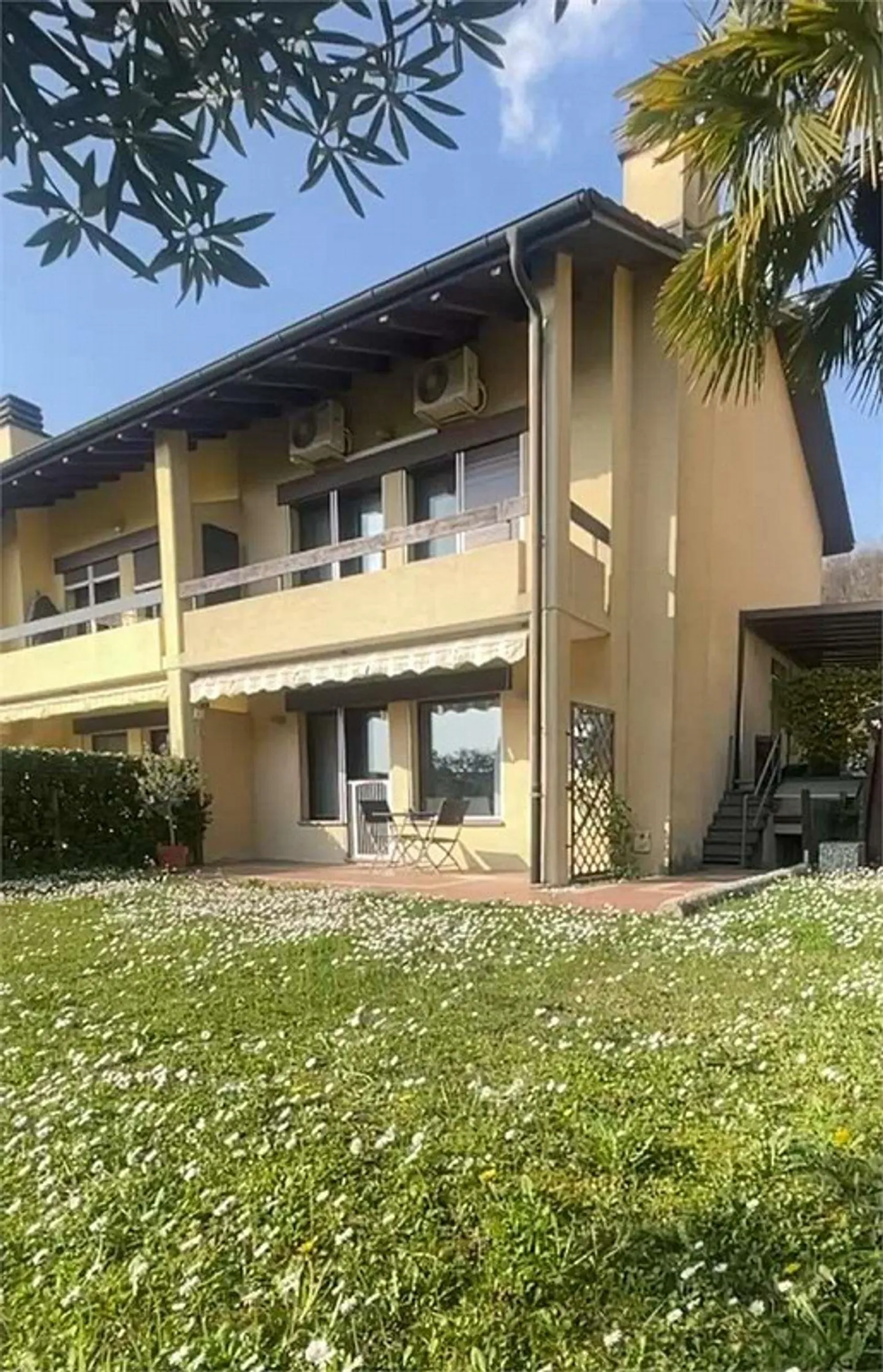 Morbio Inferiore - Villa with Garden, Brightness and Privacy - Photo 1 of 13