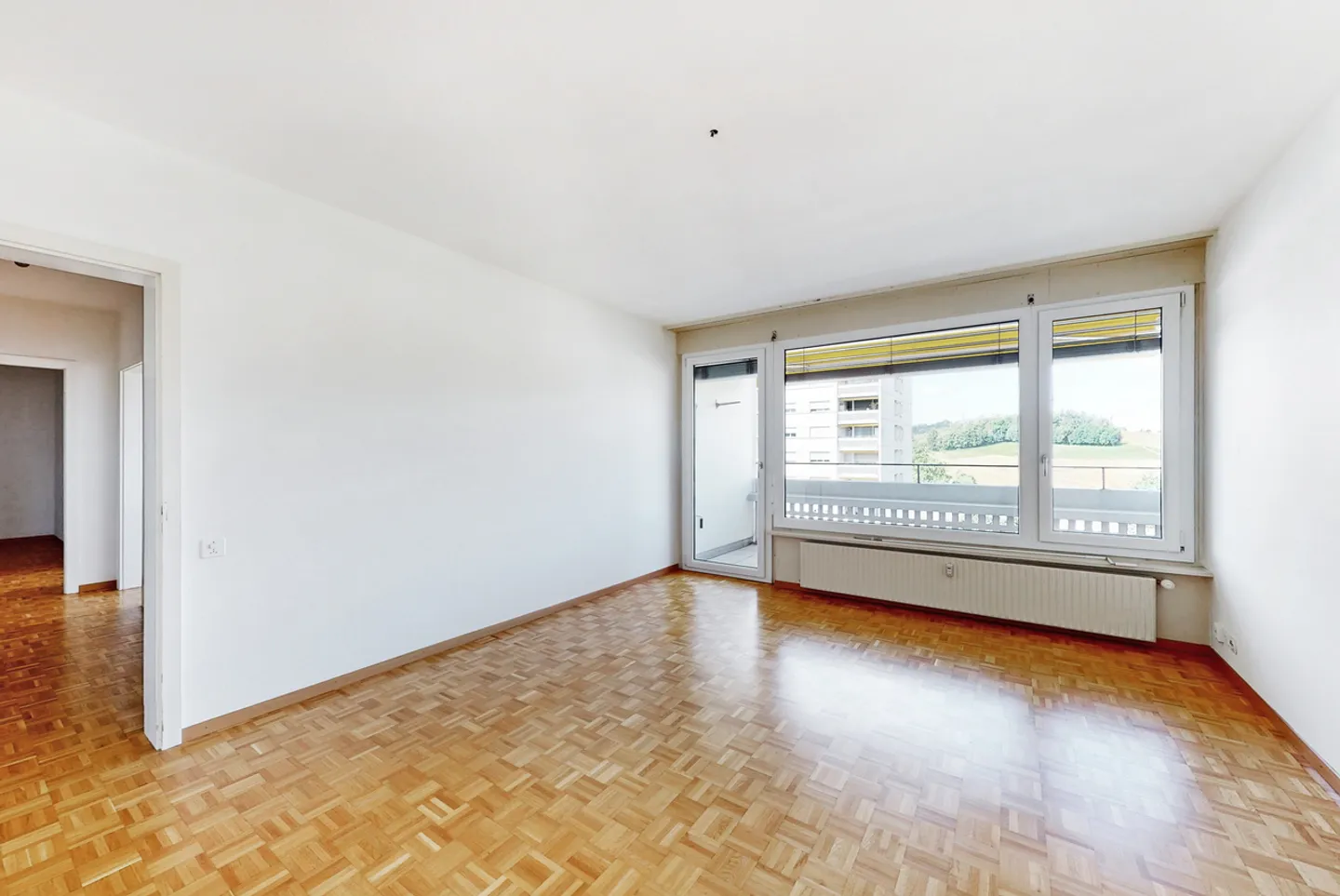 Einen Steinwurf vom Einkaufszentrum entfernt - Foto 3 von 8