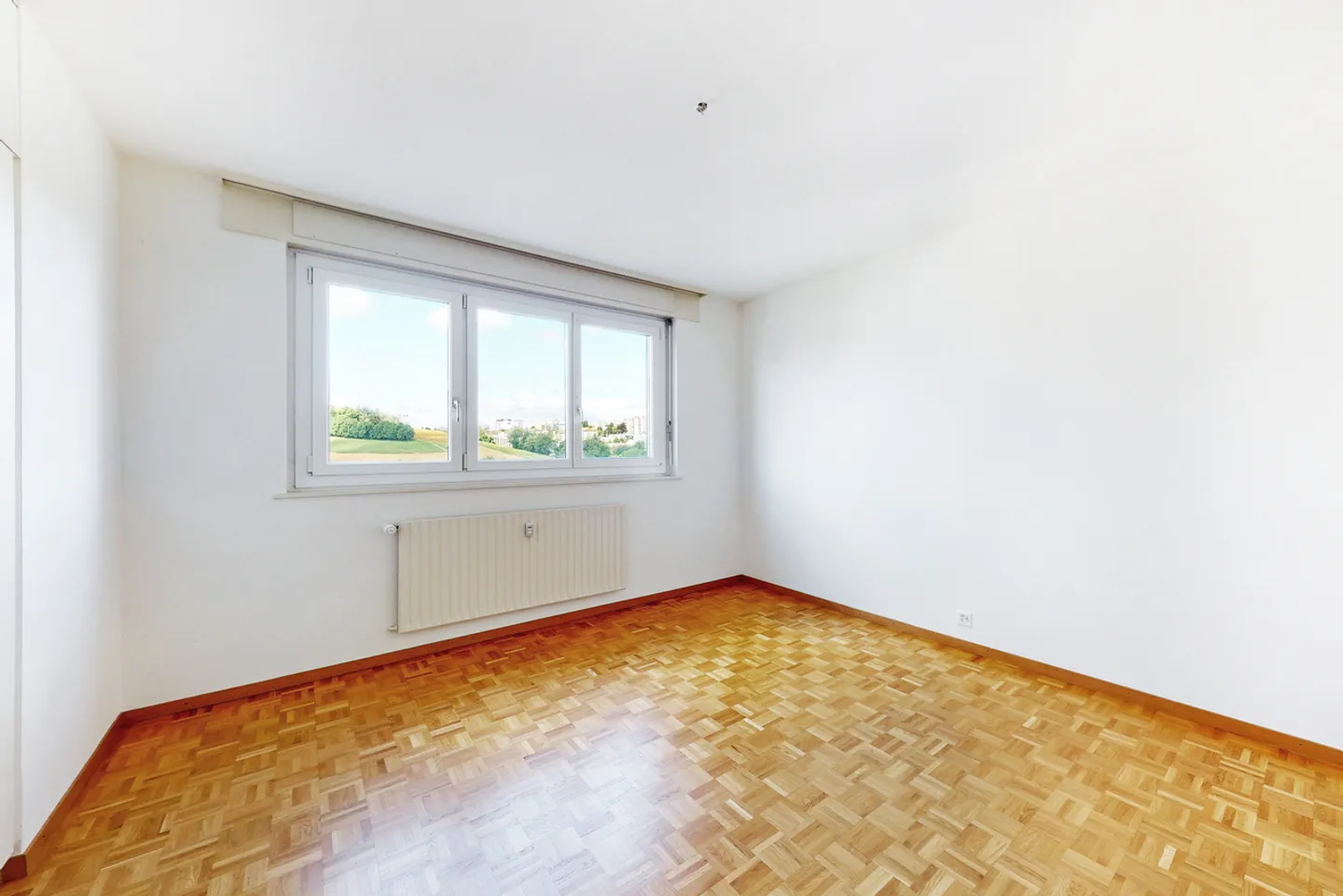 Einen Steinwurf vom Einkaufszentrum entfernt - Foto 4 von 8