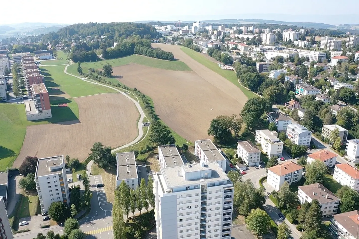 Einen Steinwurf vom Einkaufszentrum entfernt - Foto 8 von 8