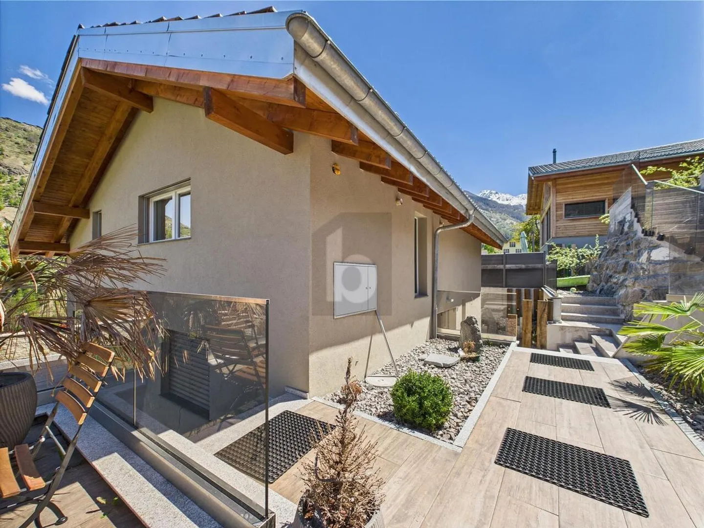 Eine Oase des Glücks im Herzen der Berge - Foto 1 von 5