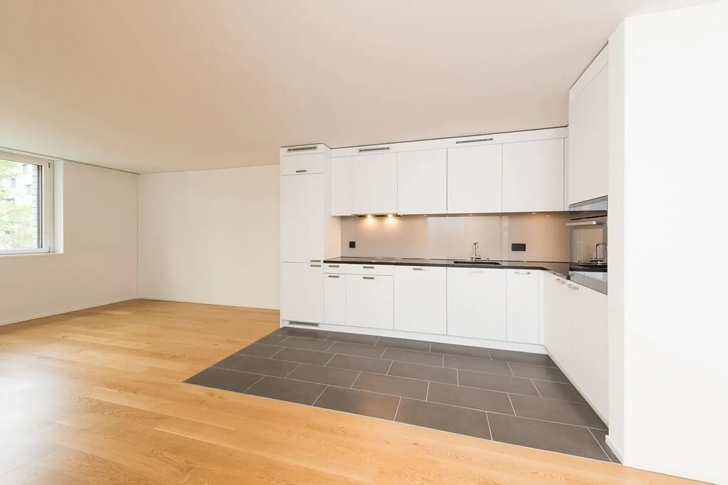 Appartement attrayant près du centre-ville - Photo 4 sur 8