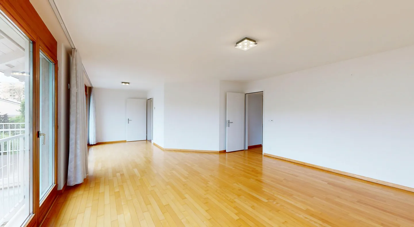 Casa Familiare Elegante a Münchenstein - Foto 7 di 19