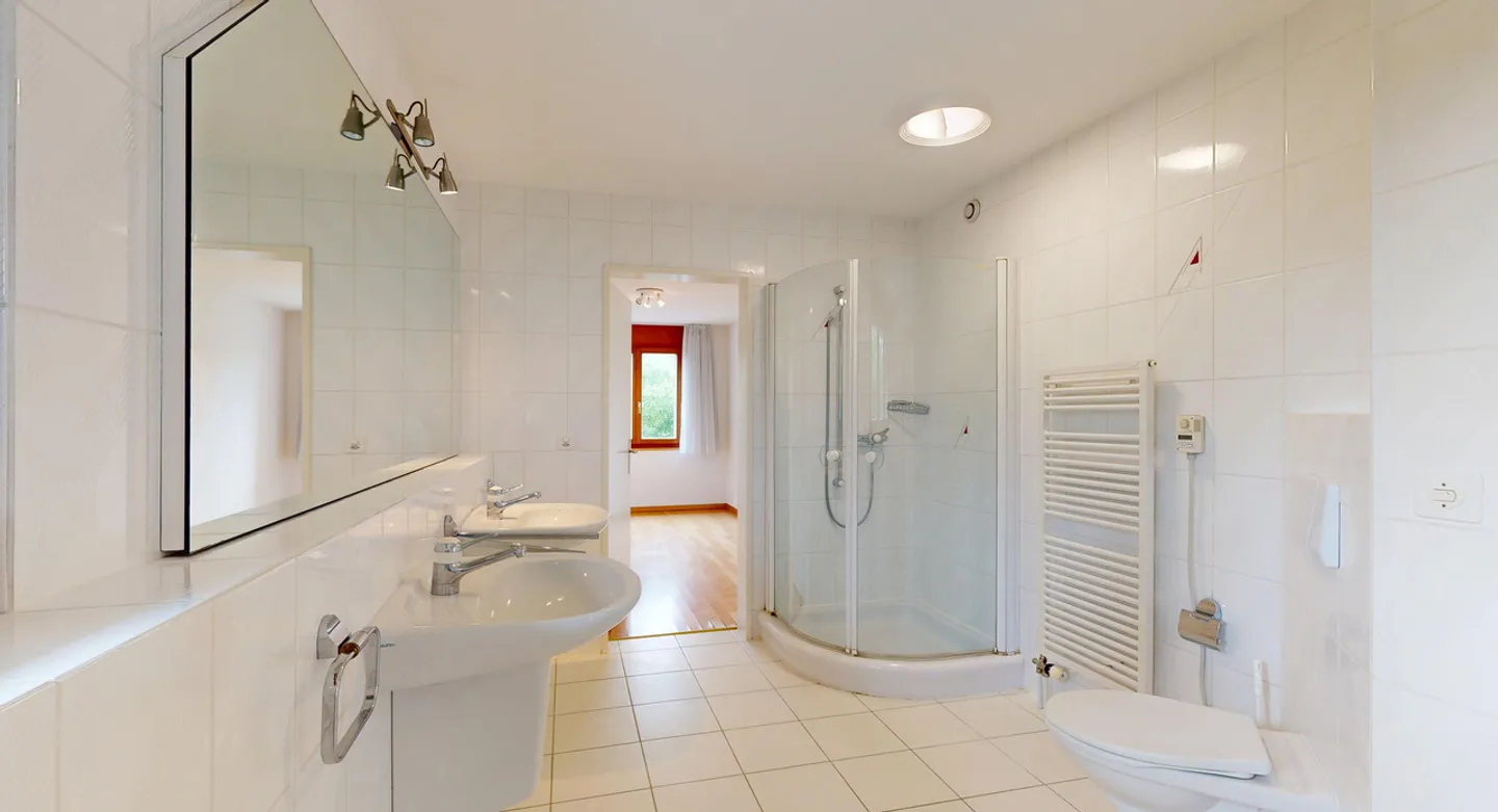 Casa Familiare Elegante a Münchenstein - Foto 12 di 19