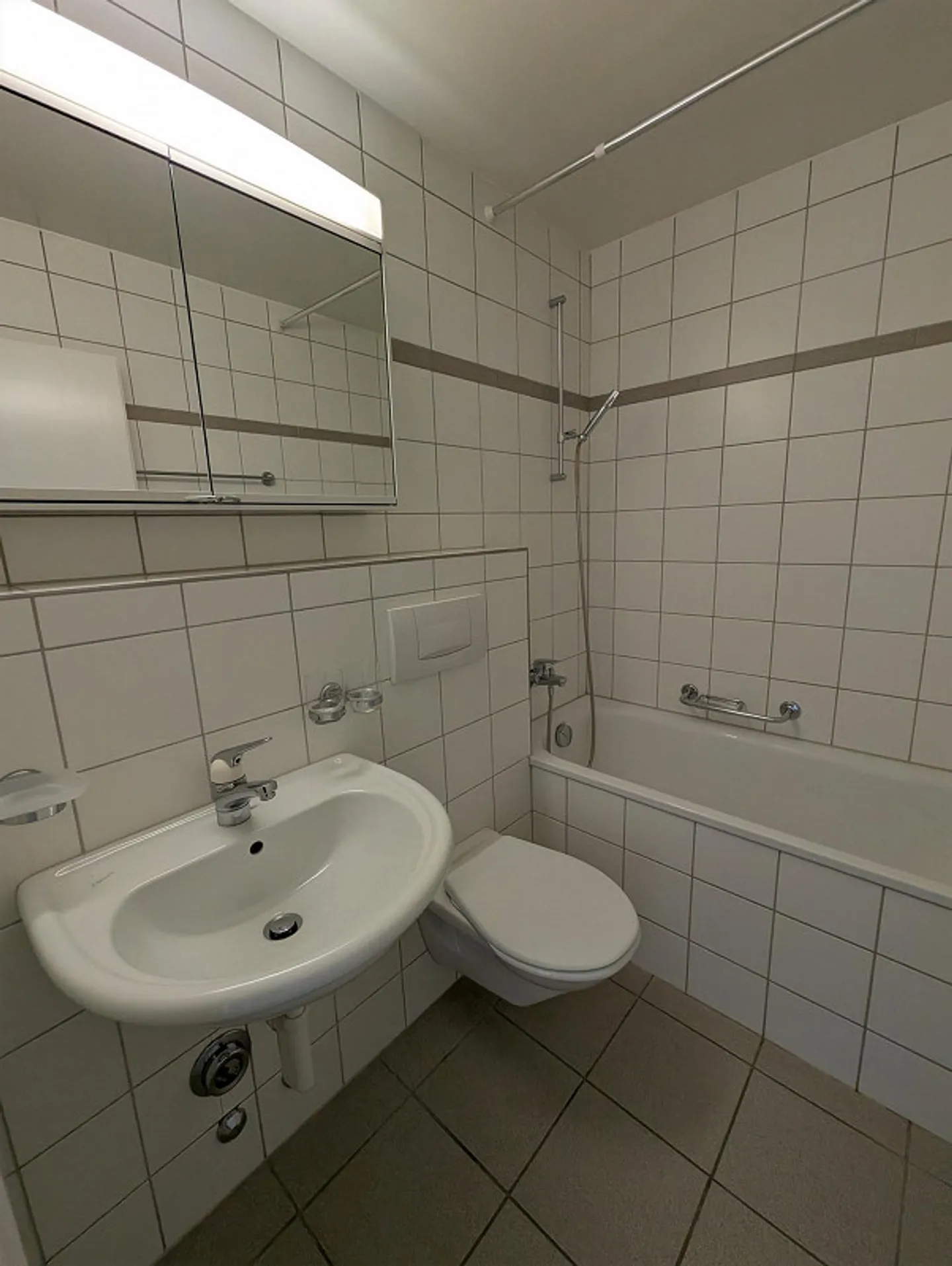 Appartement confortable 2 pièces à Reinach - Photo 3 sur 10