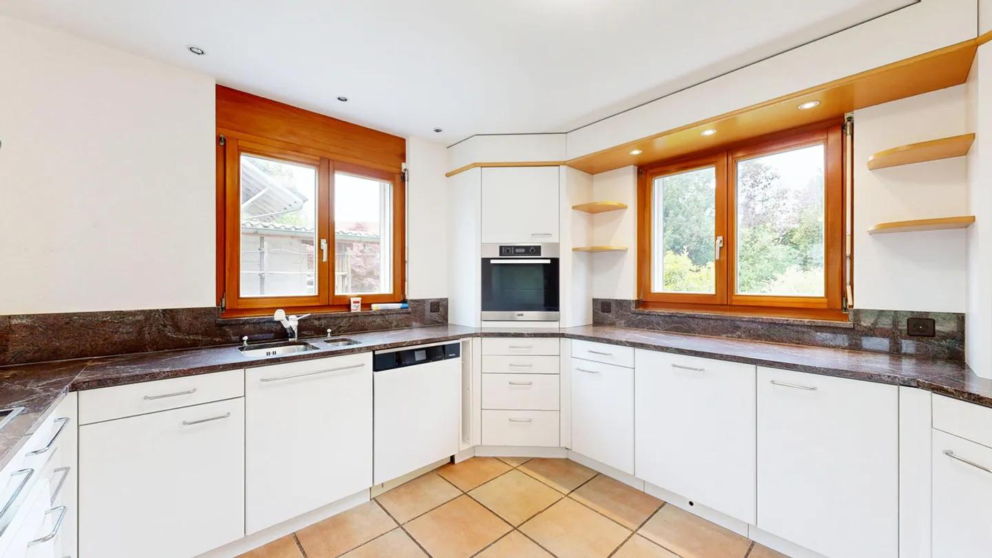 Casa Familiare Elegante a Münchenstein - Foto 5 di 19