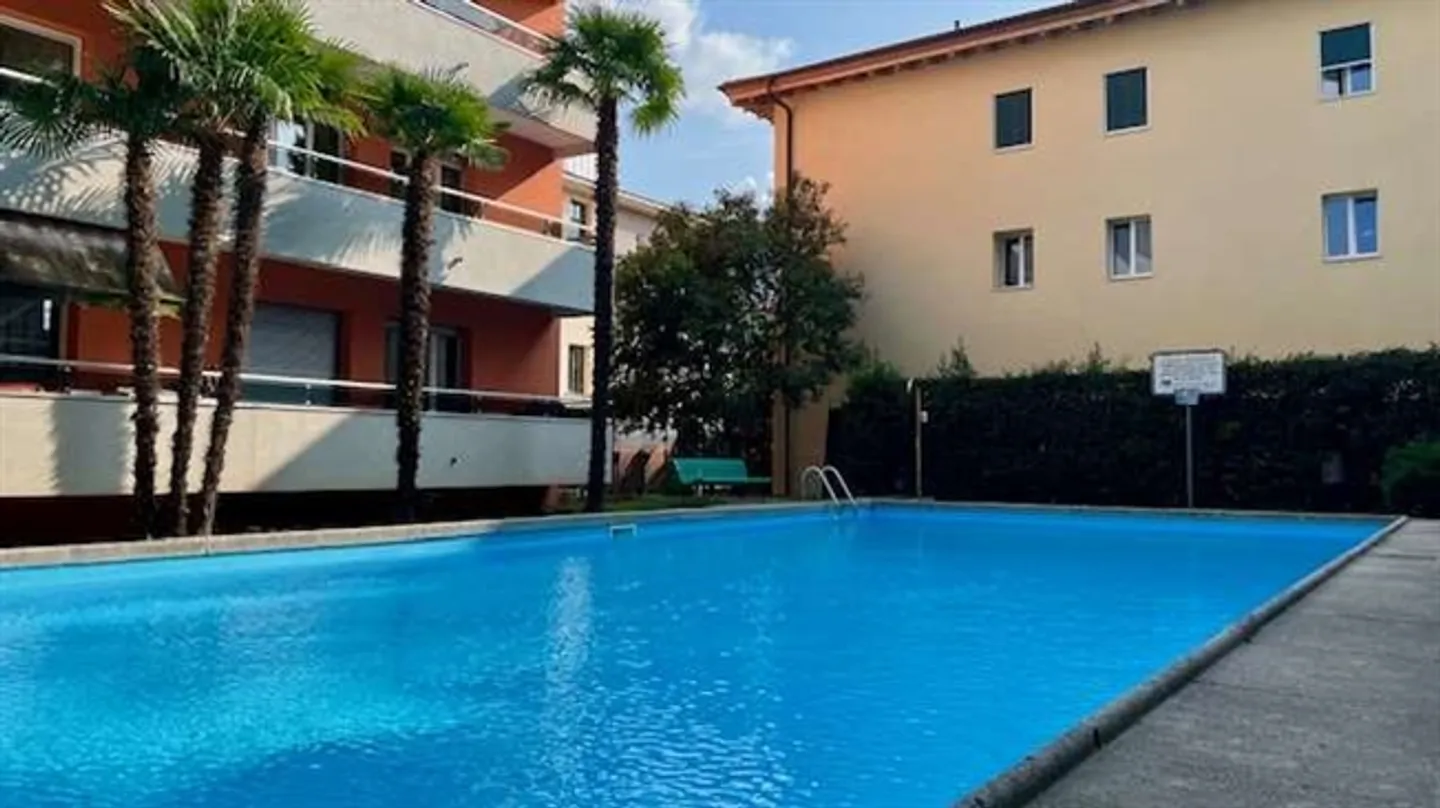 Cozy studio apartment with large terrace and communal pool - Photo 10 of 11