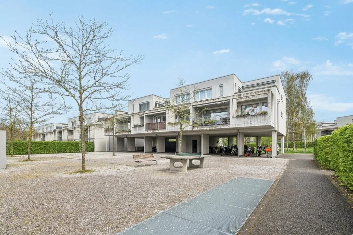 Spacious apartment with garden seating area - Photo 1 of 7