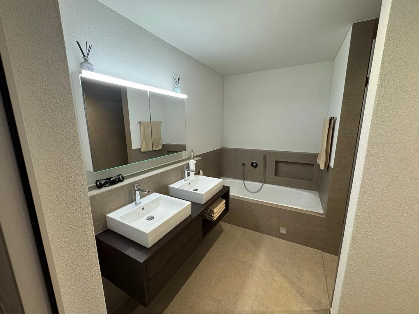 New apartment by Romano & Christen in beautiful Obernau! - Photo 1 of 6