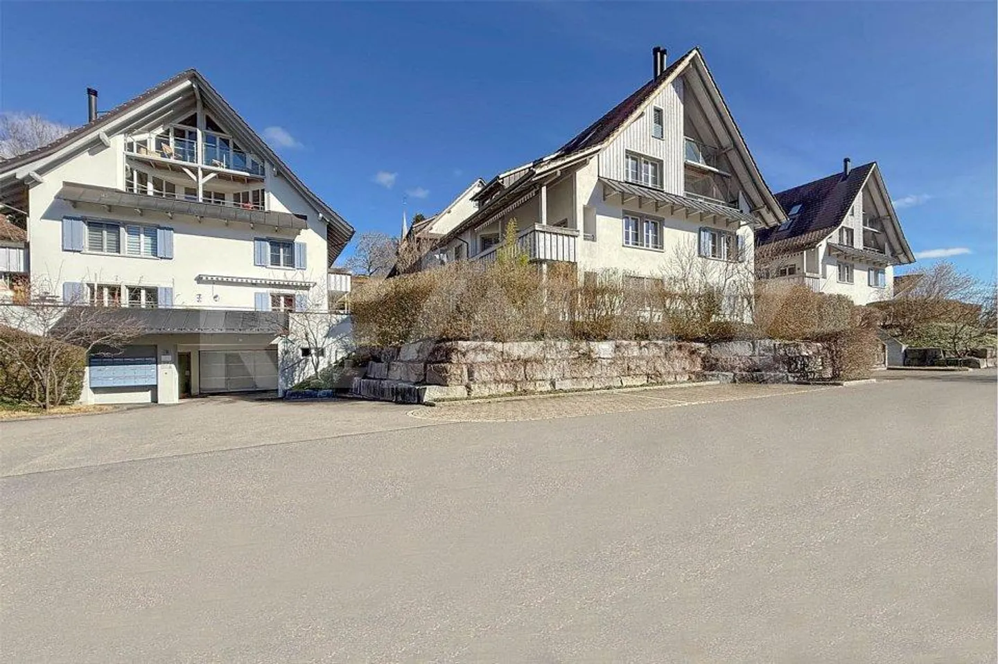 Place de parking dans le garage - Photo 6 sur 6