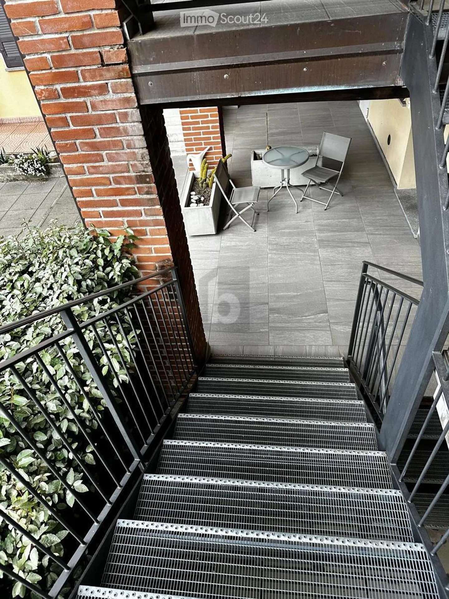 Appartamento in vendita - Foto 2 di 4