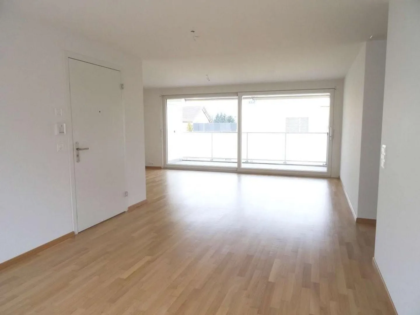 Quiet and central residential location in Oberengstringen - Photo 2 of 10