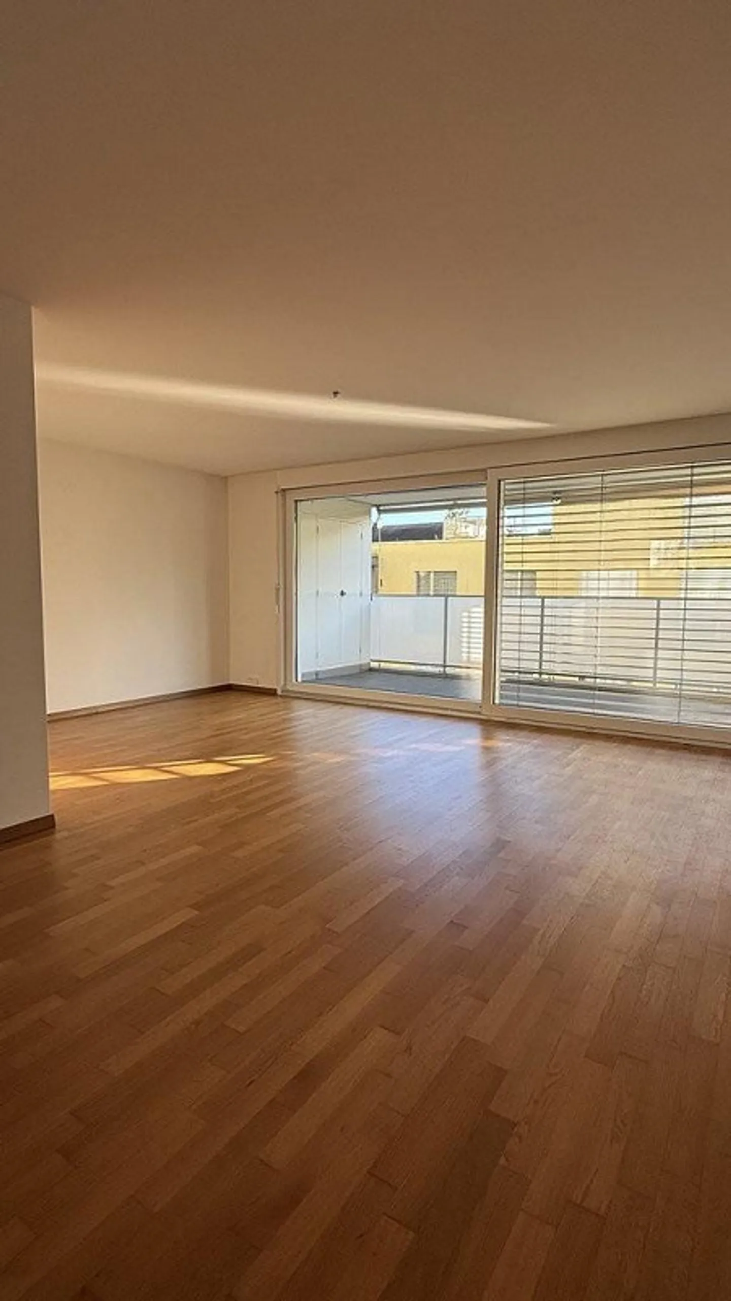 Quiet and central residential location in Oberengstringen - Photo 3 of 10