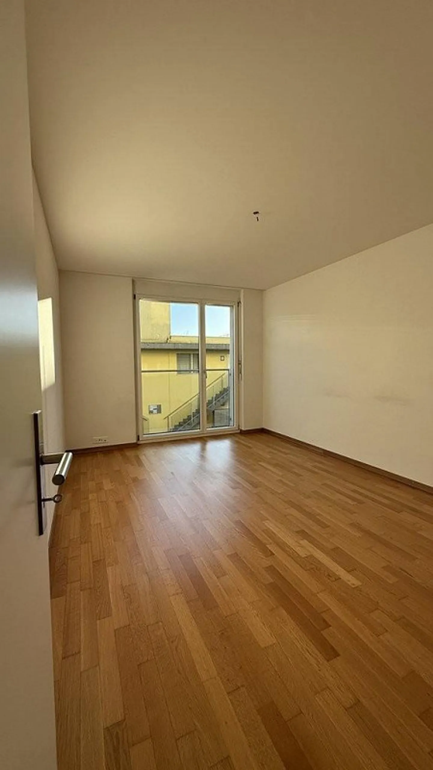 Quiet and central residential location in Oberengstringen - Photo 4 of 10