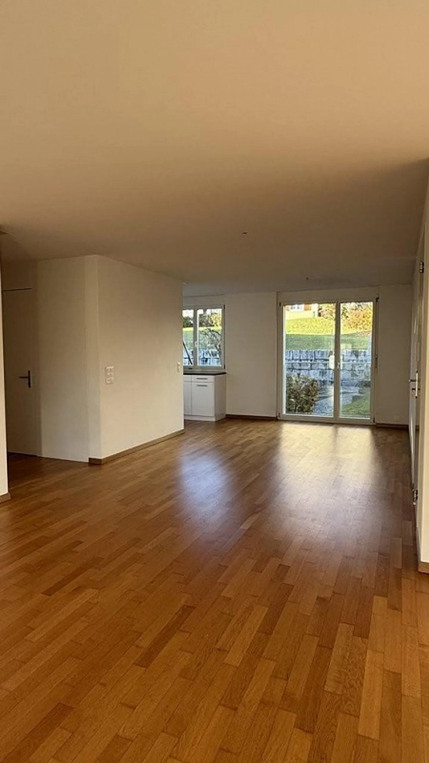 Quiet and central residential location in Oberengstringen - Photo 5 of 10