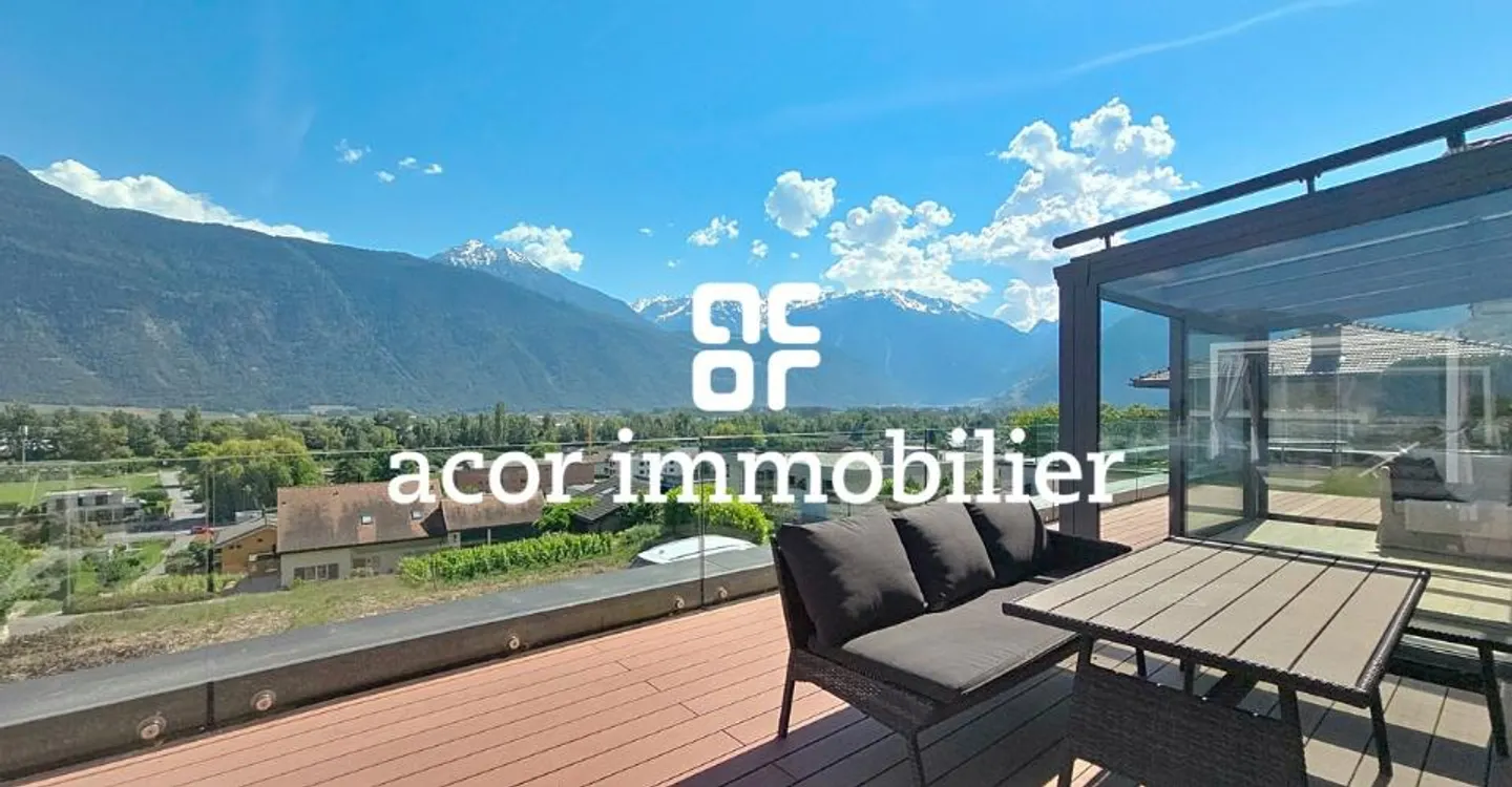 Contemporary villa with panoramic view - Photo 5 of 12
