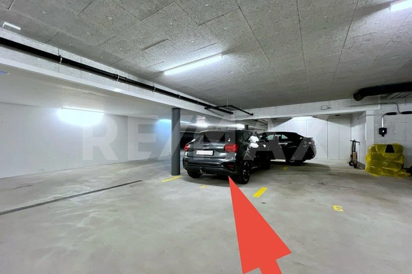 Posto auto sotterraneo esclusivo a Nänikon - Foto 3 di 9