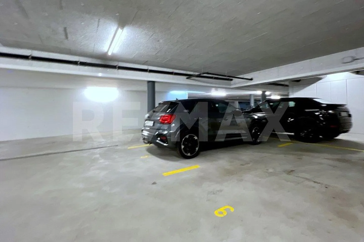 Posto auto sotterraneo esclusivo a Nänikon - Foto 4 di 9