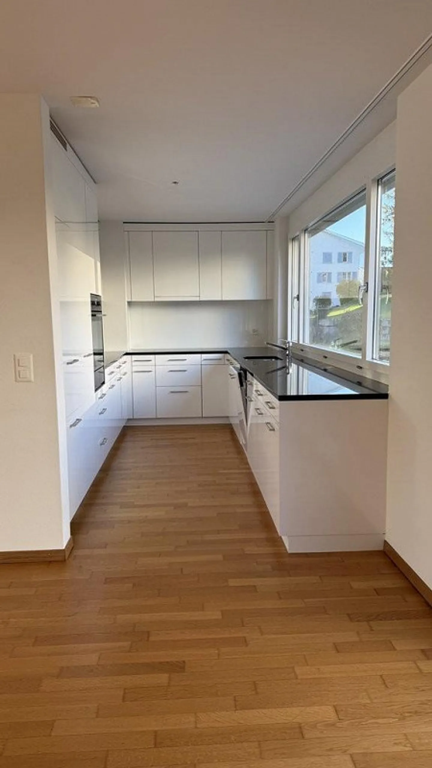 Quiet and central residential location in Oberengstringen - Photo 7 of 10