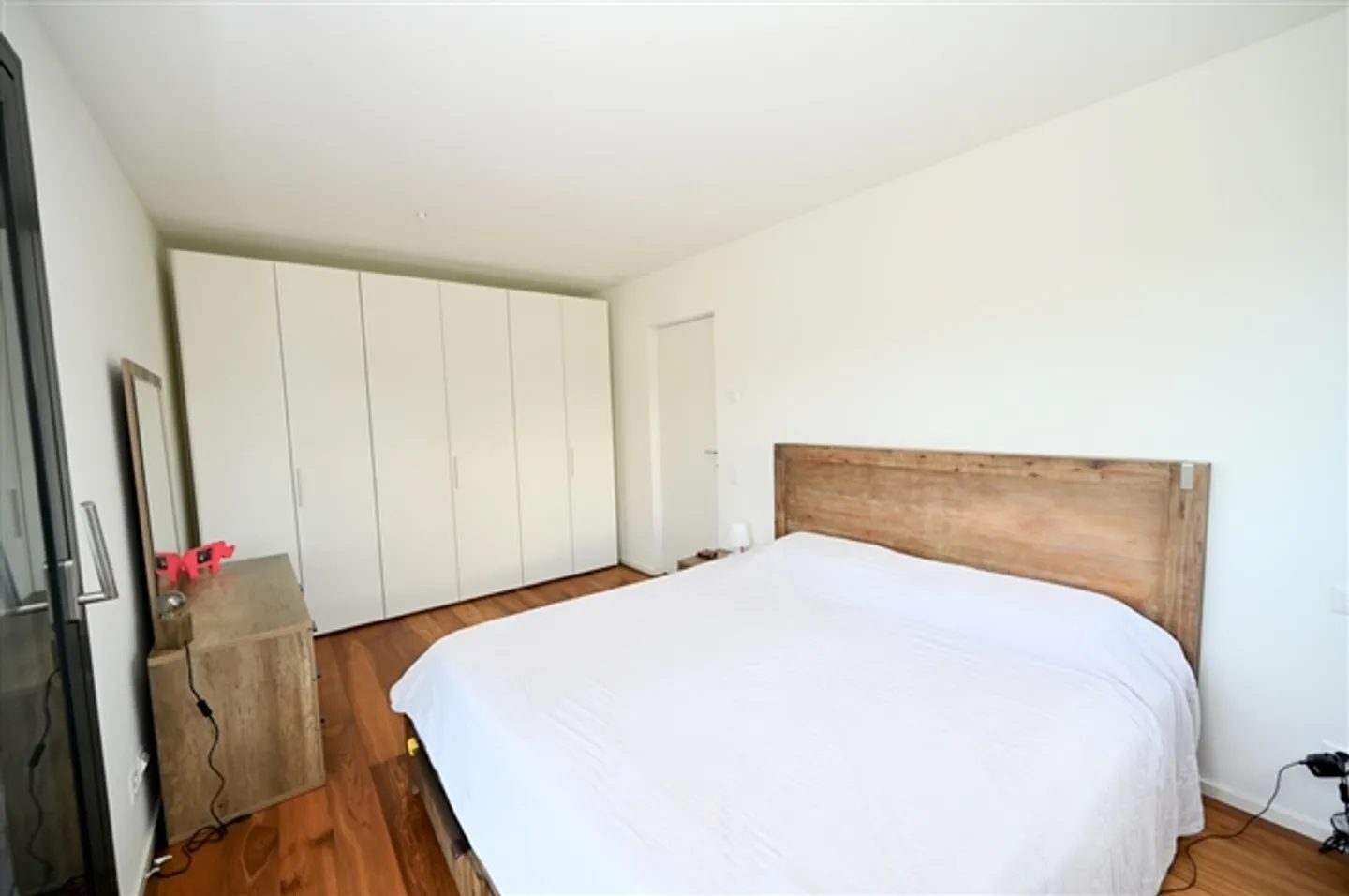 Moderne Villa mit Garten - Foto 13 von 20