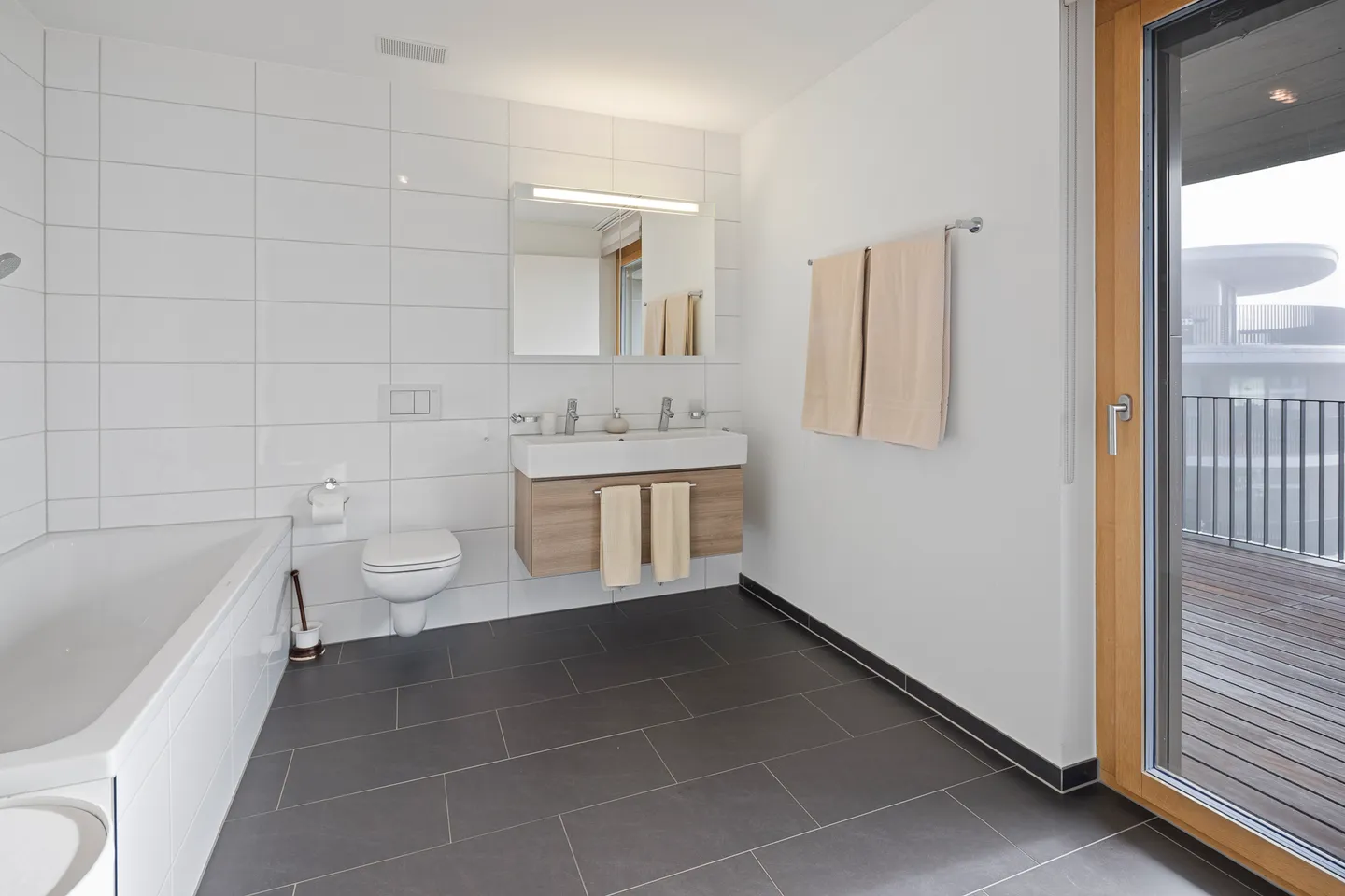 Wohntraum mit zwei Terrassen und traumhafter Seesicht - Foto 10 von 12