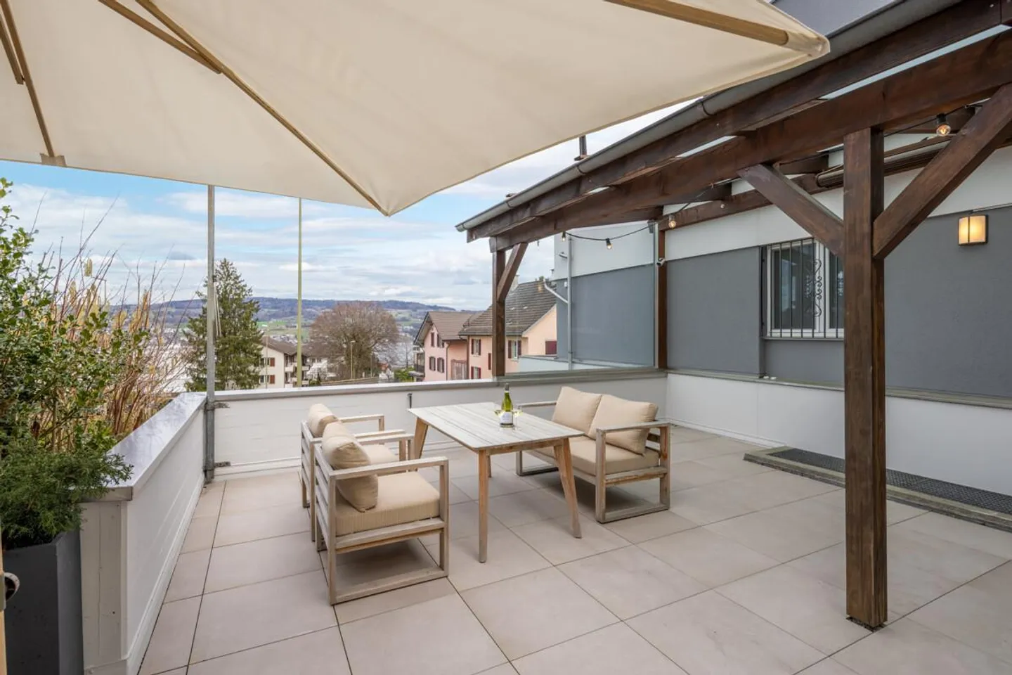 Horgen : Appartement en terrasse avec studio et sauna - Photo 4 sur 5