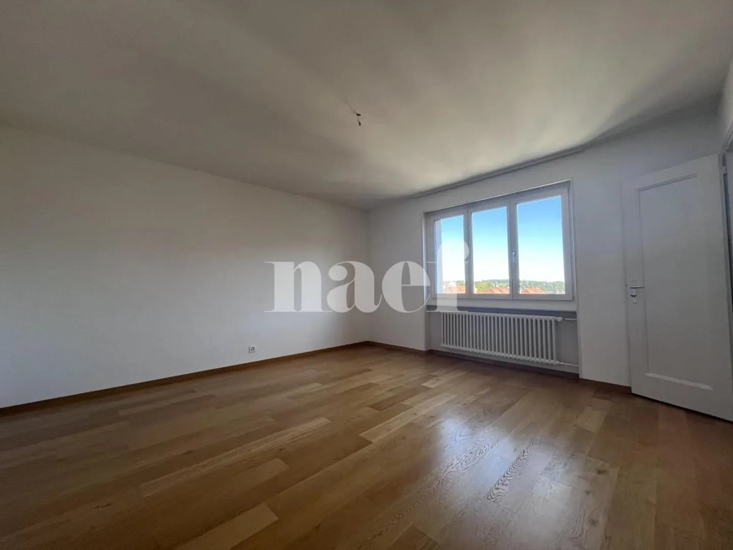Beautiful renovated studio - Photo 2 of 7