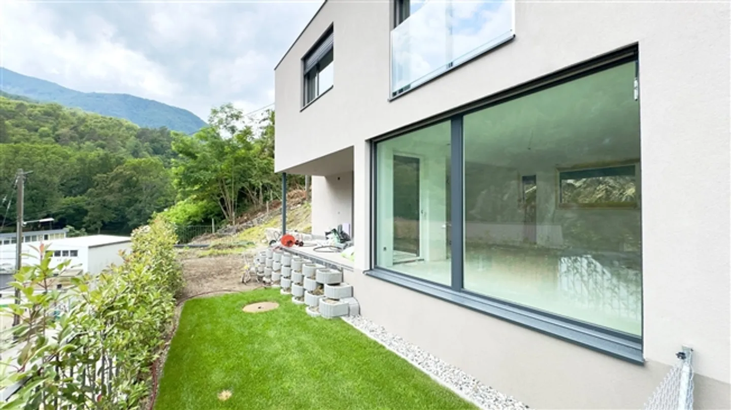 Ref. No. 2016 Two newly built houses in Losone - as a second home - Photo 6 of 13