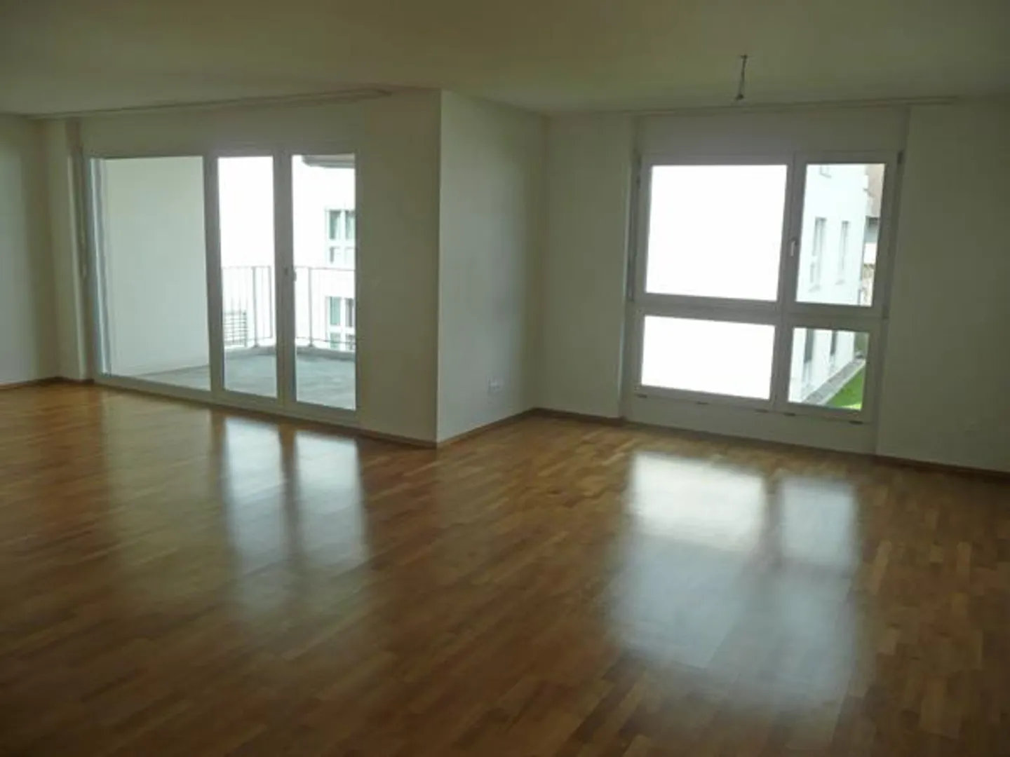 Ampio appartamento 3.5 locali - Foto 2 di 5