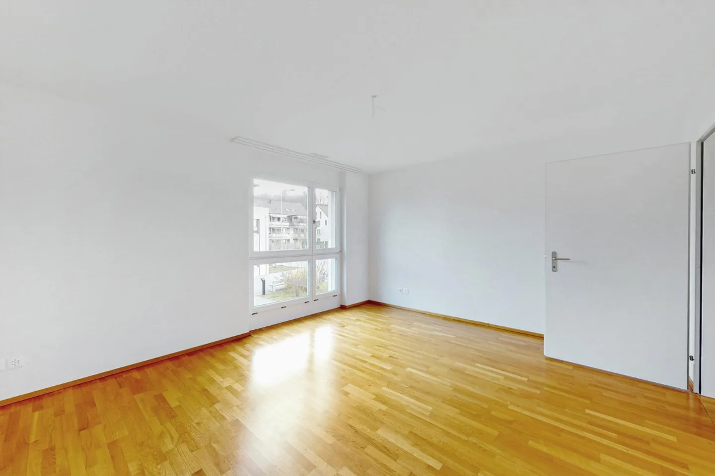 Ampio appartamento 3.5 locali - Foto 3 di 5