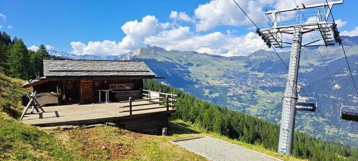 Meraviglioso ristorante sulla pista da sci a Bruson - Foto 1 di 13