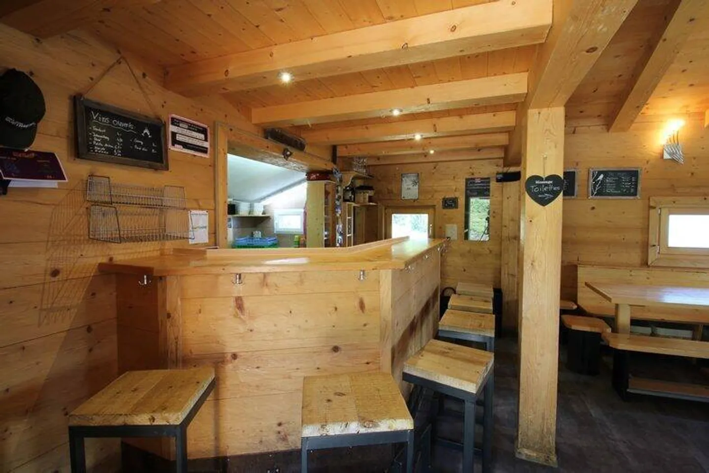 Meraviglioso ristorante sulla pista da sci a Bruson - Foto 4 di 13