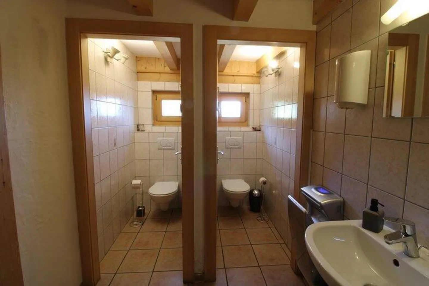 Meraviglioso ristorante sulla pista da sci a Bruson - Foto 9 di 13